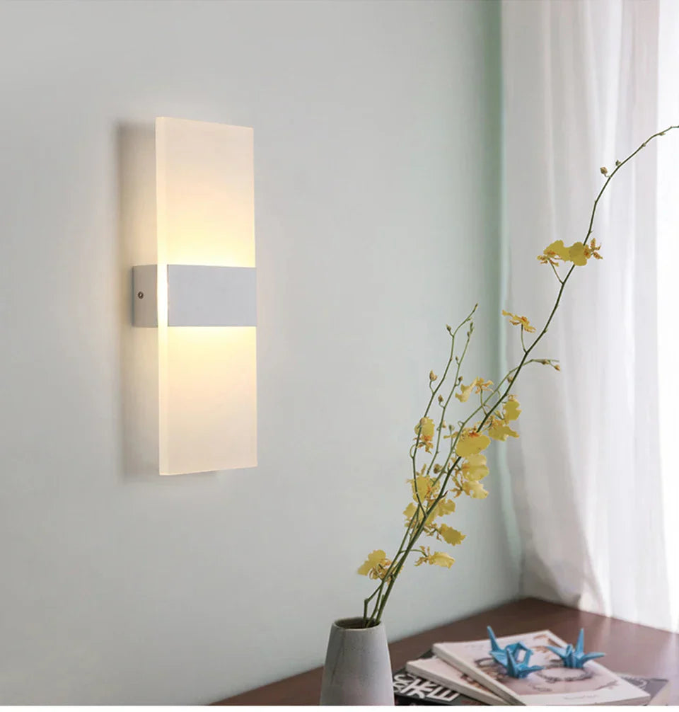 Elegante wiederaufladbare LED-Wandlampe