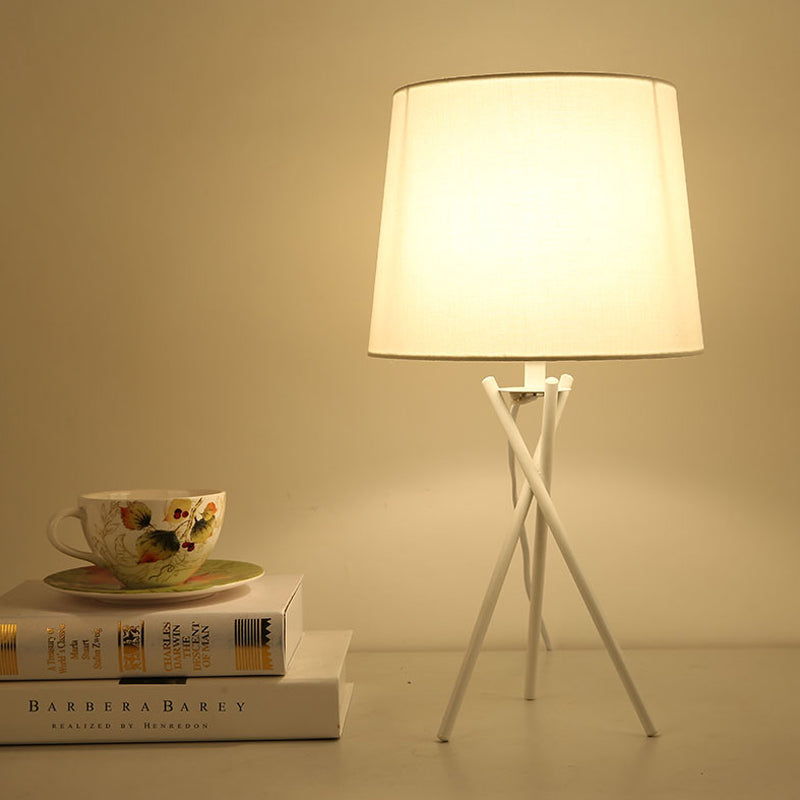 Lampe de table minimaliste à éclairage de nuit abat-jour tissu