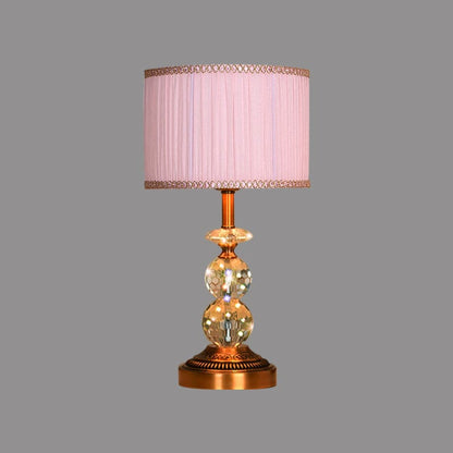 Lampe de table élégante forme conique cristaux taillés