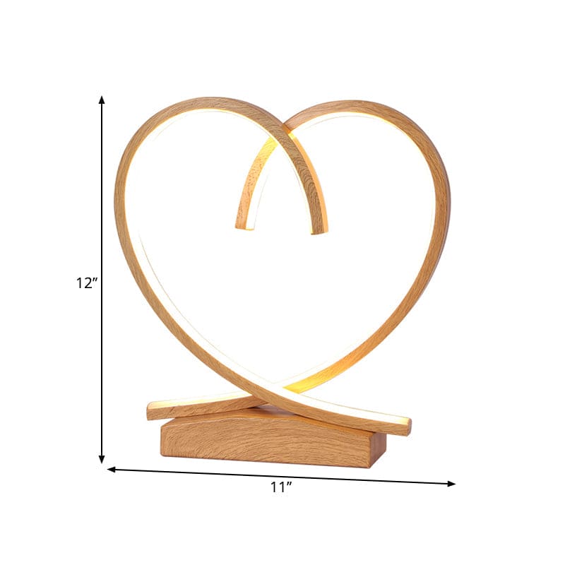 Table de nuit en bois massif design cœur romantique