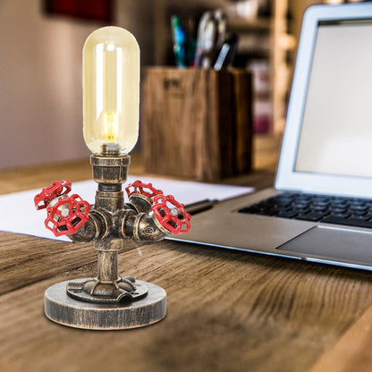 Elegante Metall-Tischlampe mit industriellem Lampenschirm