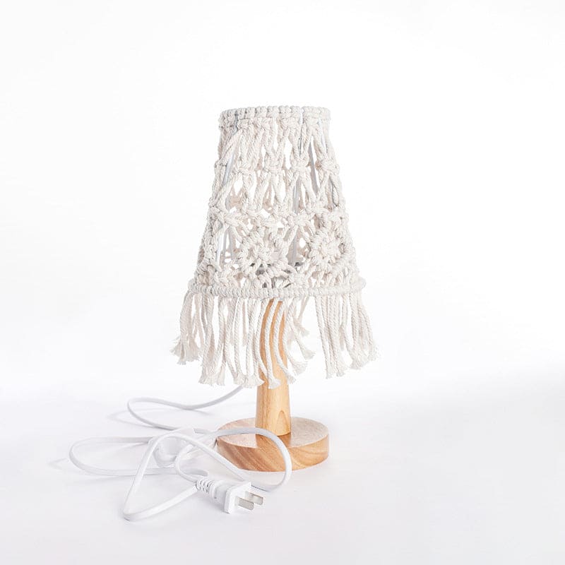 Dekorative Kegelförmige Lampe mit elegantem Keramikfuß