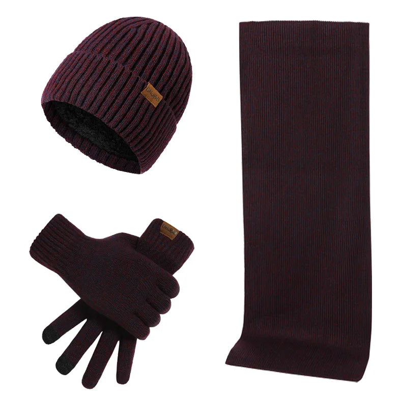 Warmes Winterset mit Mütze, Schal und Handschuhen