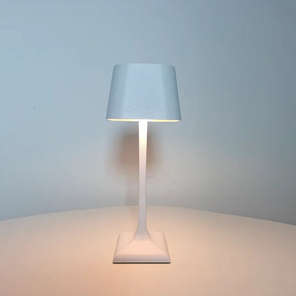 Kompakte quadratische LED-Schreibtischlampe