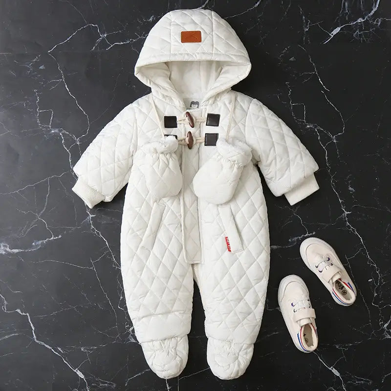 Weicher Baby-Overall aus Samt